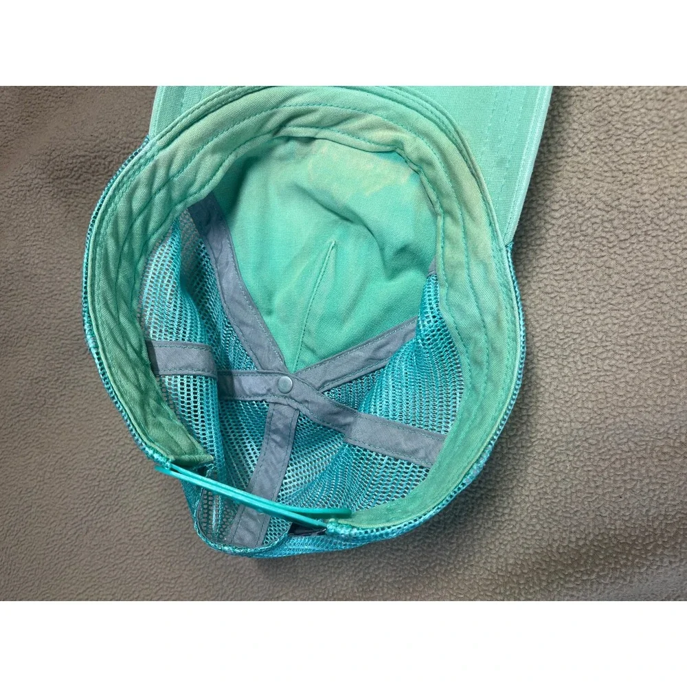 Patagonia Womans Teal & White Gold Mountain Scene‎ Trucker Hat Snapback